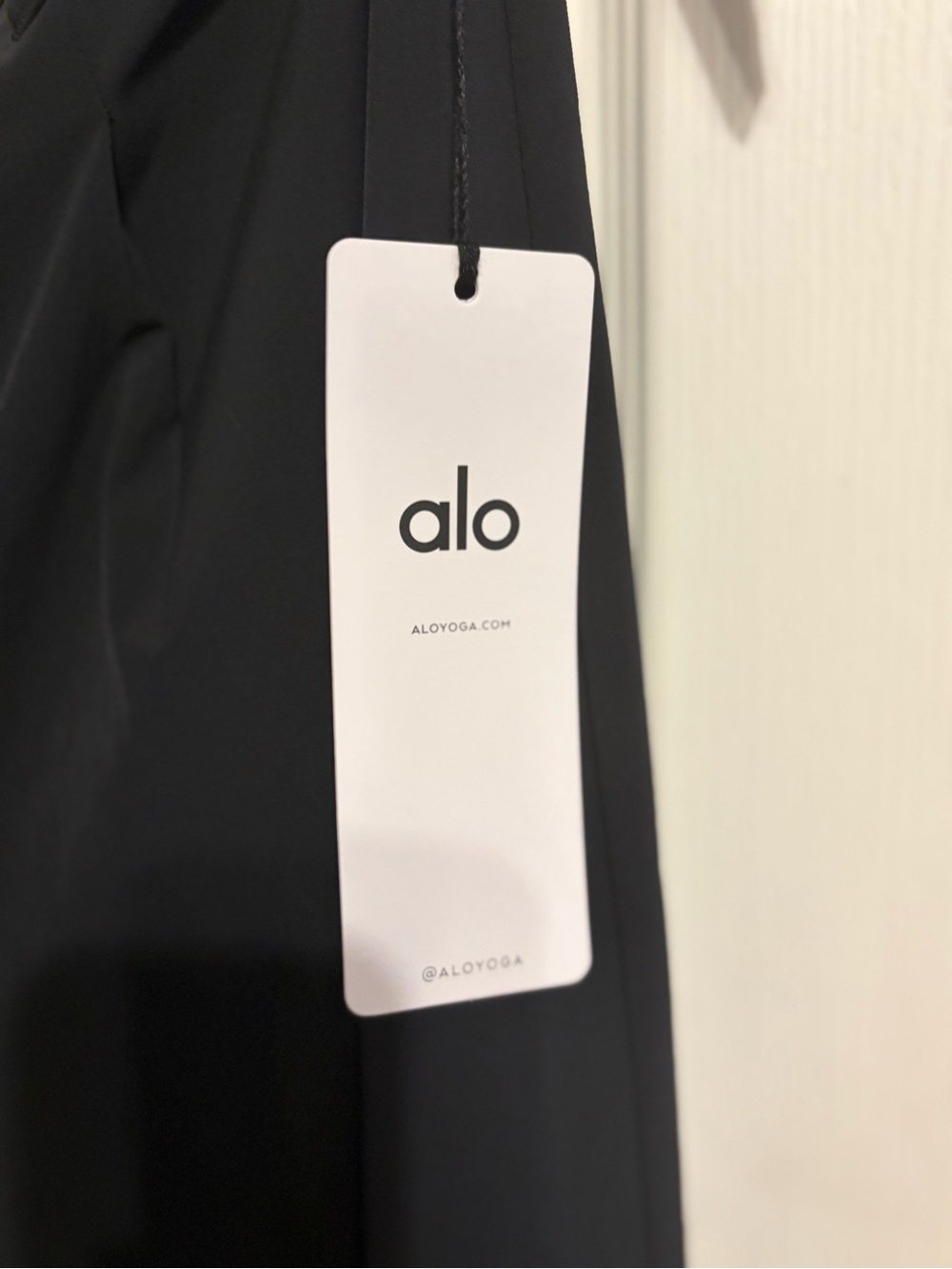 ALO Yoga Black Women's Trousers - Picture 2 of 9